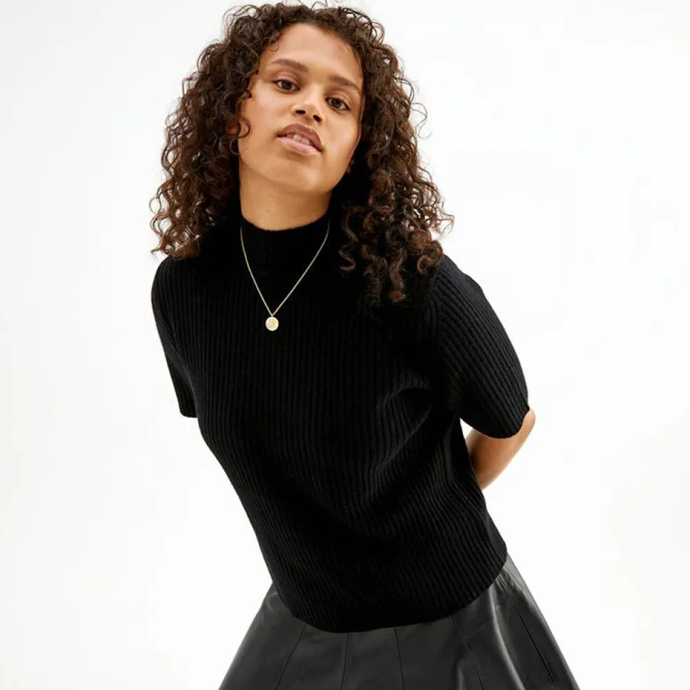 Pierre Robert Overdeler|Sommerull-Kortermet Genser I Ull Black